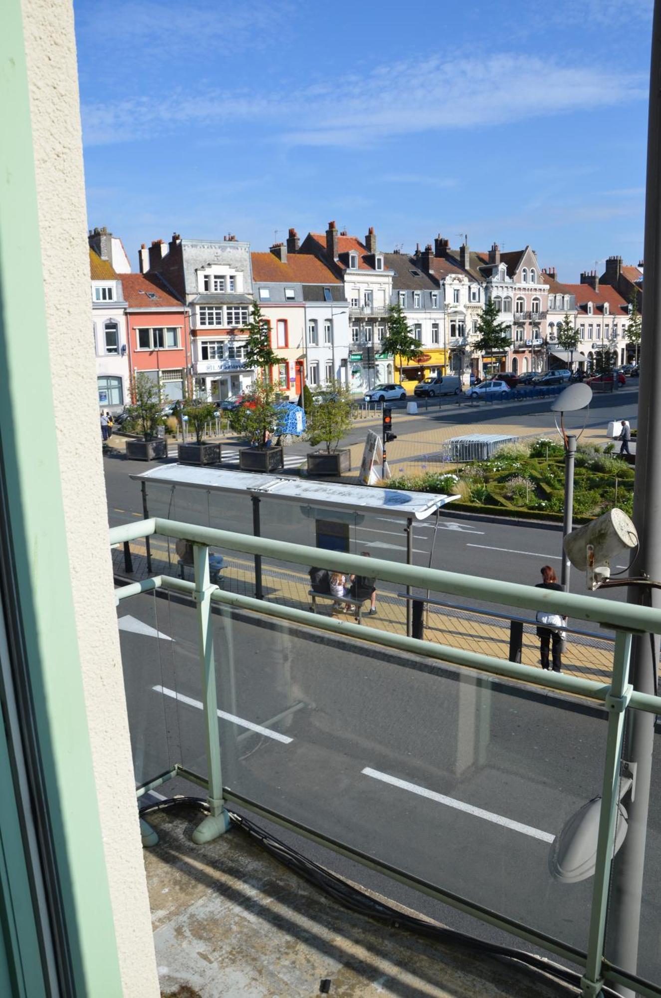Le Gambetta Theatre De Calais Apartman Kültér fotó
