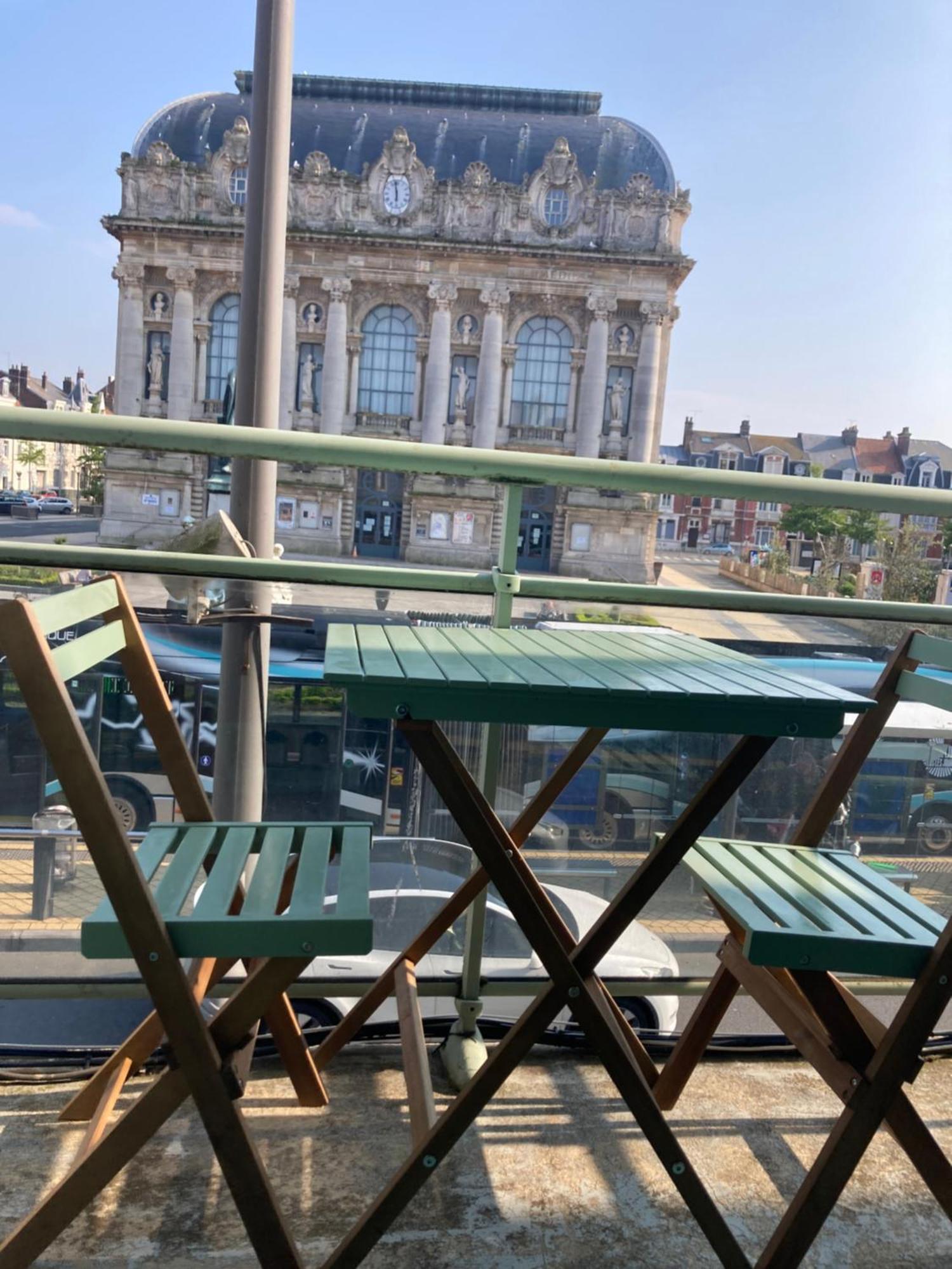 Le Gambetta Theatre De Calais Apartman Kültér fotó